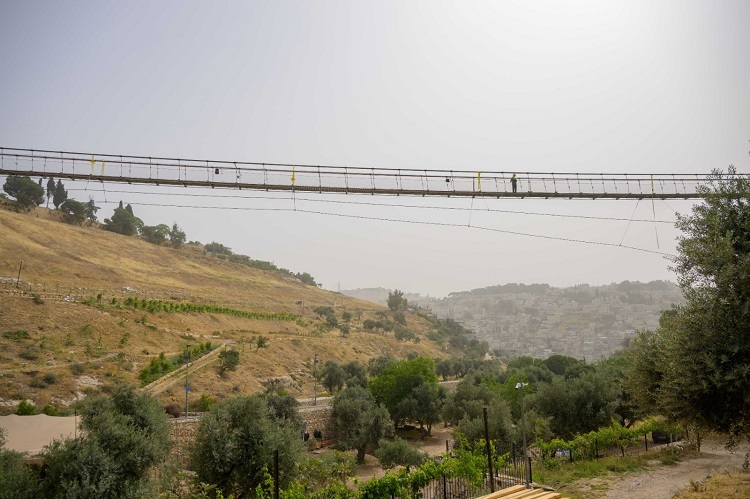 הגשר התלוי בגיא בין הינום, צילום: מוסא חזקיה